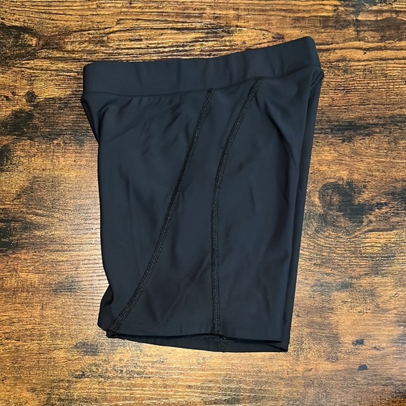 Under Armour Shorts - Picture 4 of 5